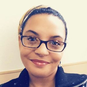 Meet your Posher, Yolanda